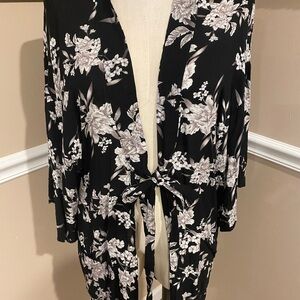 Spiritual Gangster Black and White Floral Kimono